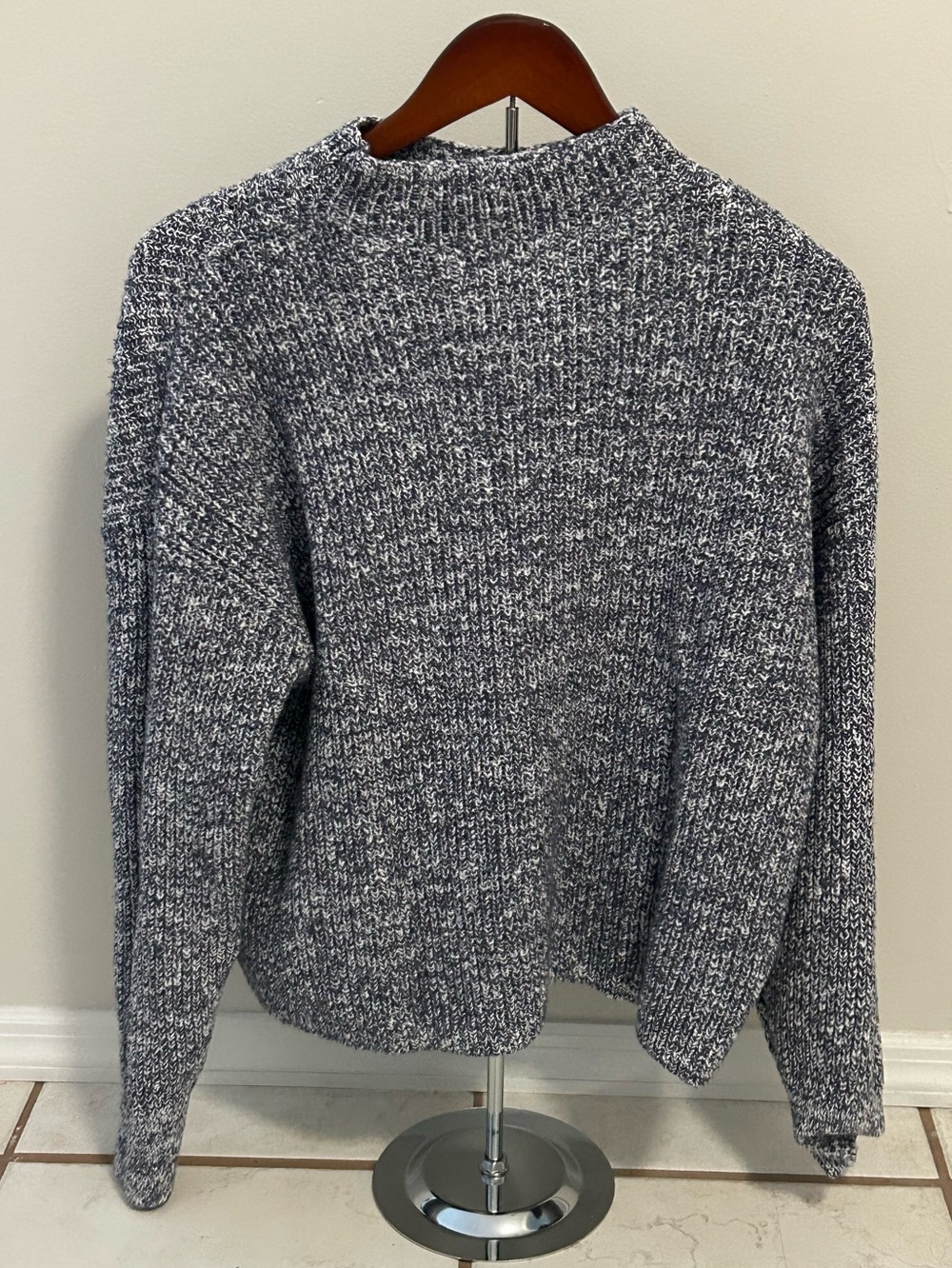 Old Navy Marled Navy and White Knit Sweater